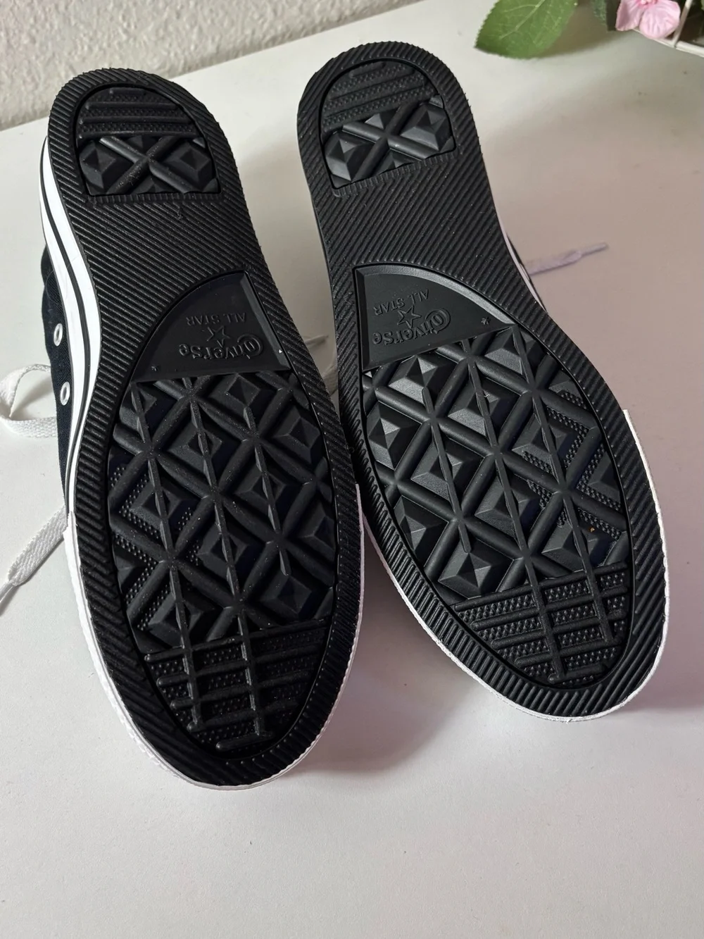 Converse Black and White Kids Low-Top Sneakers